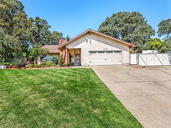 2nd image of 2728 King Edward Dr