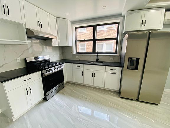 5th image of 14712 20th Ave #1F