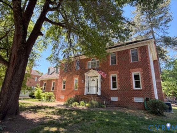 2nd image of 504 Gaslight Dr
