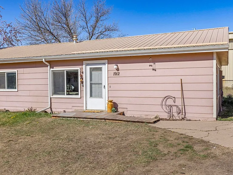 1912 Timberline Ln — Photo 17