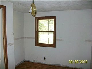 5th image of 113 E Bosman Ave