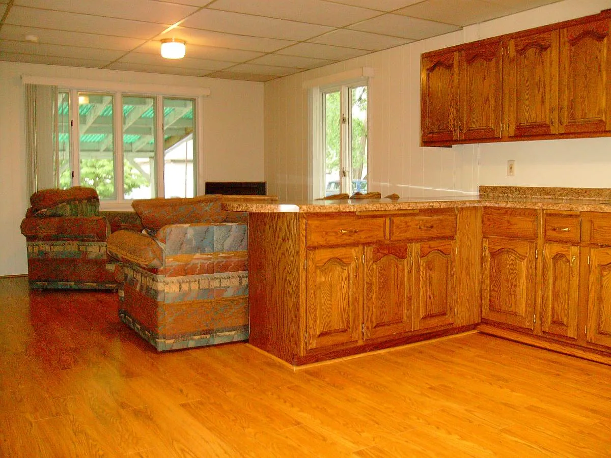 4 bed, 1200 sqft, $1,700 — Photo 2