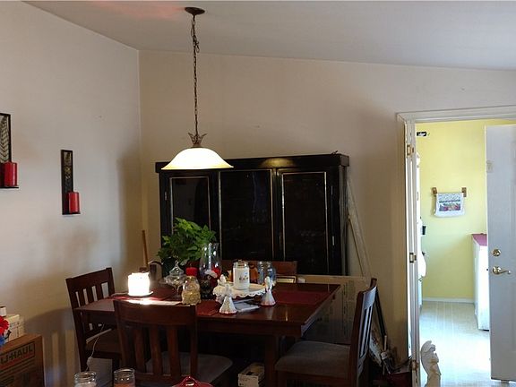 5th image of 201 W Oakview Ave Unit 108