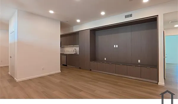 2 bed, 1202 sqft, $3,250 — Photo 4