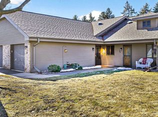 71 Spencer Village Ct, Appleton, WI 54914
