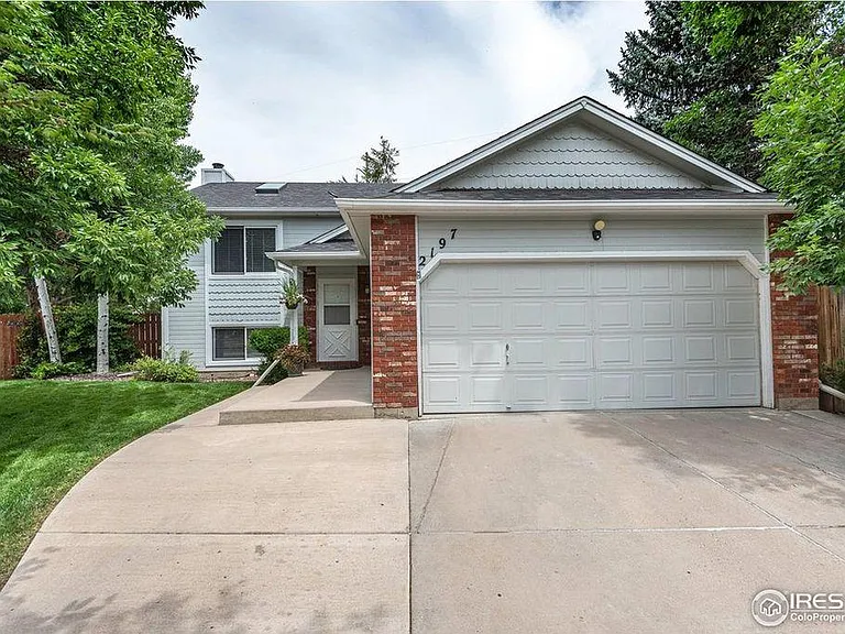 2197 Kennington Ct — Photo 24