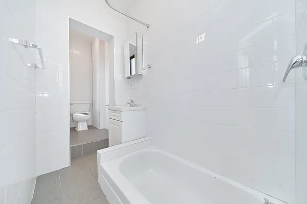 Rented by The Agency | media 12