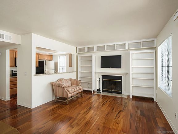 3rd image of 14924 Avenida Venusto Unit 117