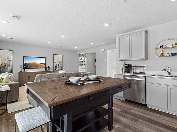 4th image of 12738 Ashbury Dr