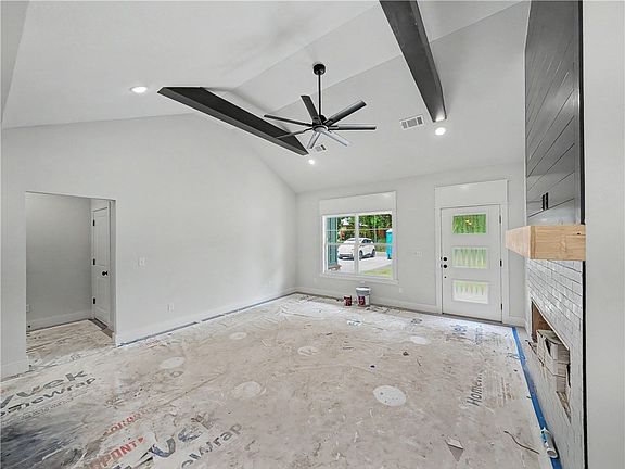 4th image of 4 Bayloch Ln