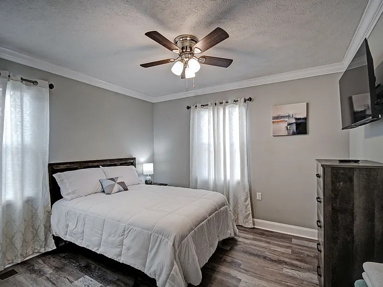 105 Sunset Dr — Photo 15