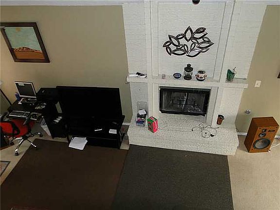5th image of 1719 Leroy Bonse Dr