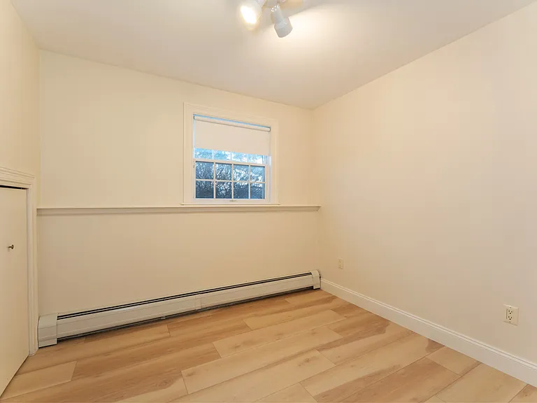50 Laurel Cir — Photo 20