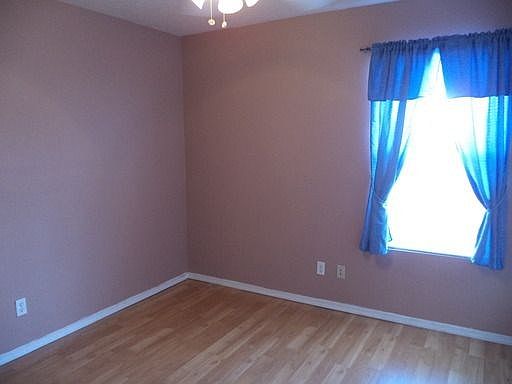 3rd image of 117 Avenida Jardin