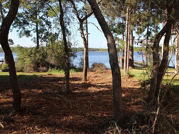 2nd image of 22604 Lakeside Dr