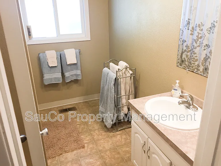22120 S Leslie Ave — Photo 23