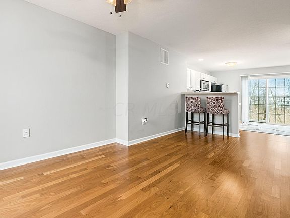5th image of 5807 Bridgehampton Dr #69-580