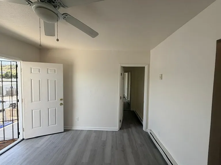 5415 Imperial Ave — Photo 8