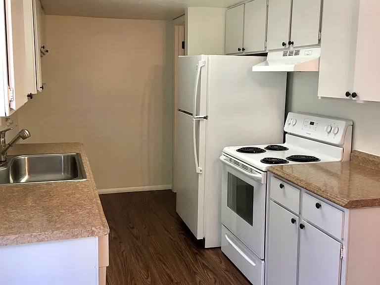 359 N 100 W #4 — Photo 4