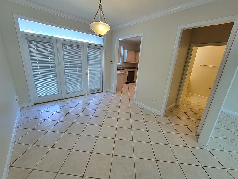 3974 Grove Park Dr — Photo 6