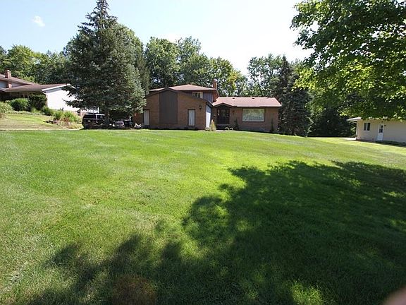 2nd image of 6685 Cheryl Ann Dr