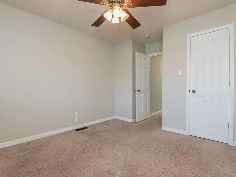 2032 Silent Spring Dr — Photo 12