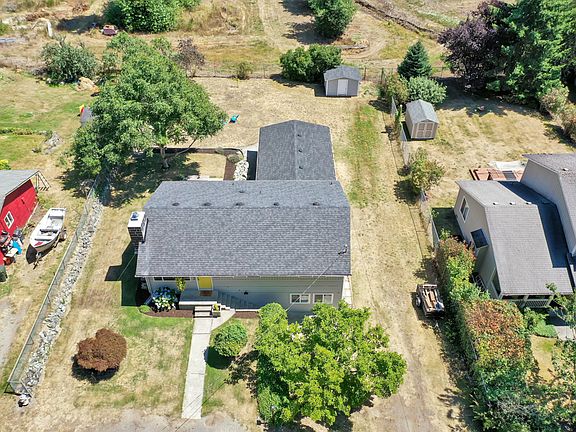 2nd image of 11415 92nd Ave E