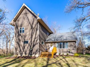 7707 River Dr, Spring Grove, IL 60081