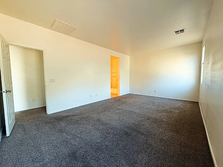 6218 W Laurie Ln — Photo 13