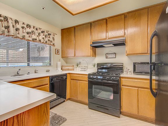 5th image of 17386 Ceres Dr