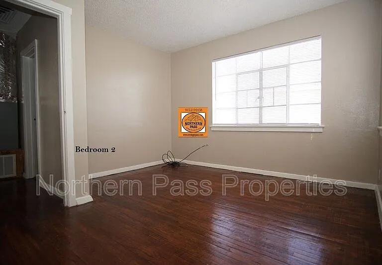 1226 Huckleberry St — Photo 9