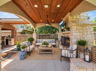 18334 N Elizabeth Shore Loop, Cypress, TX 77433