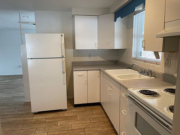 2nd image of 165 N Jefferson Ave