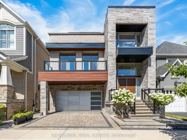 3329 Merion Gdns, Oakville, ON L6M 1R5