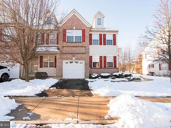 2nd image of 369 Wheatfield Cir