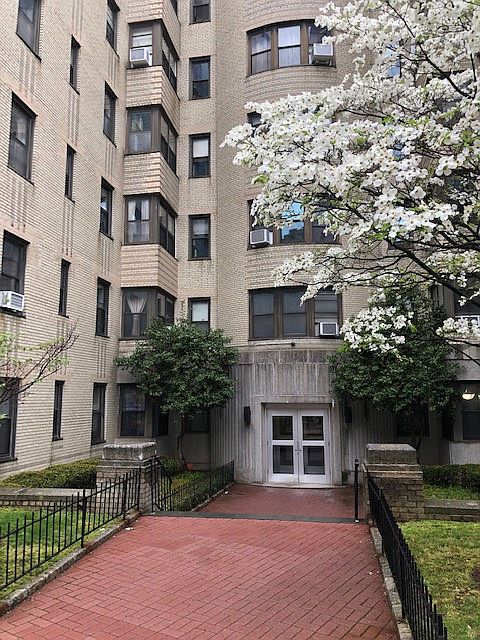 1st image of 311 Main St Floor 4E-4