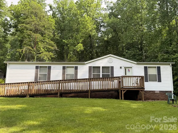 5493 Harris Farm Rd, Hickory, NC 28602