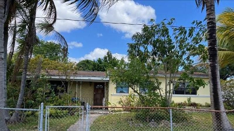 1st image of 1051 NW 195th St