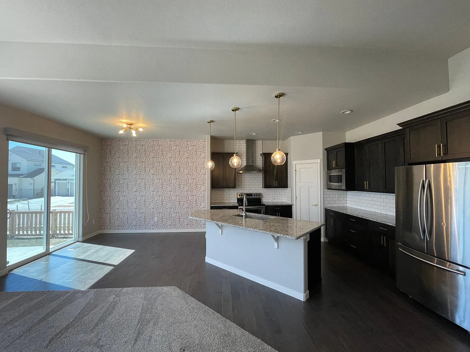 3 bed, 2996 sqft, $3,600 — Photo 3