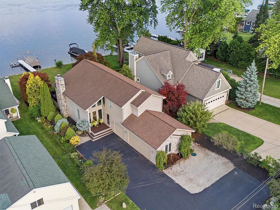 2314 N Duck Lake Rd, photo 3