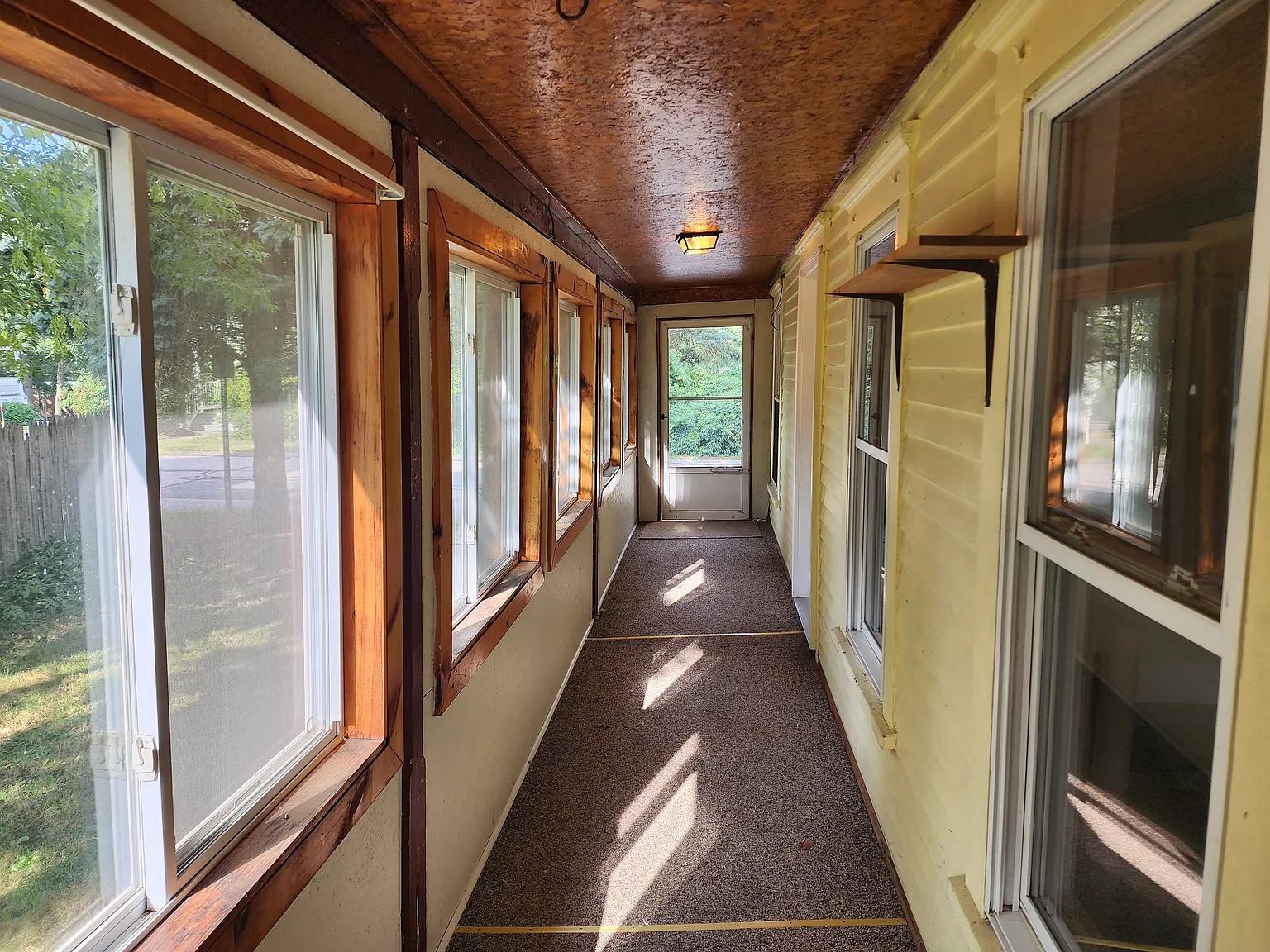 3 bed, 1000 sqft, $2,400 — Photo 4