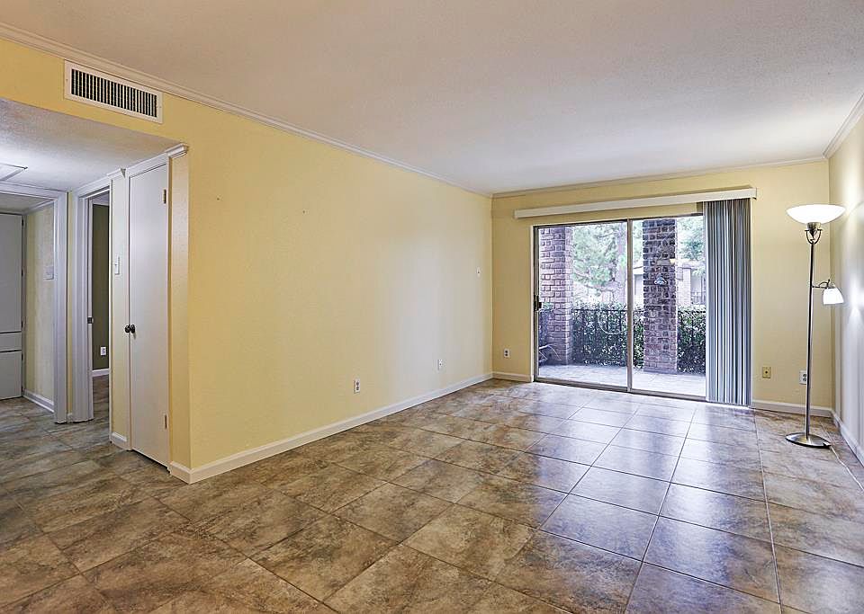 1st image of 7555 Katy Fwy APT 141