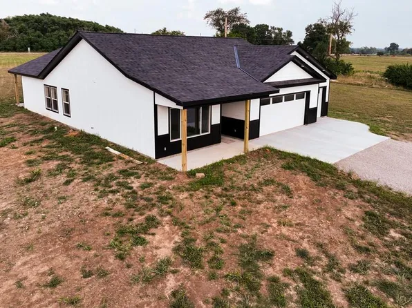 15569 E Pawhuska Rd, Nevada, MO 64772