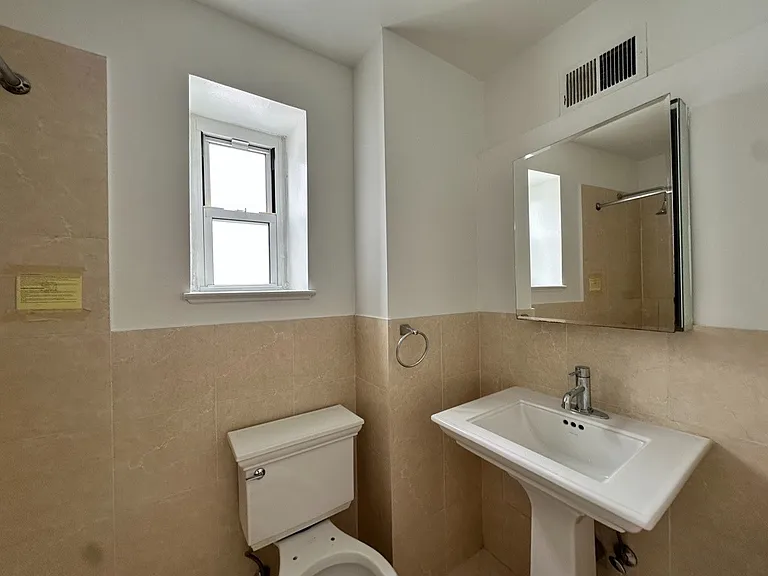 311 Baltic St #4D — Photo 6