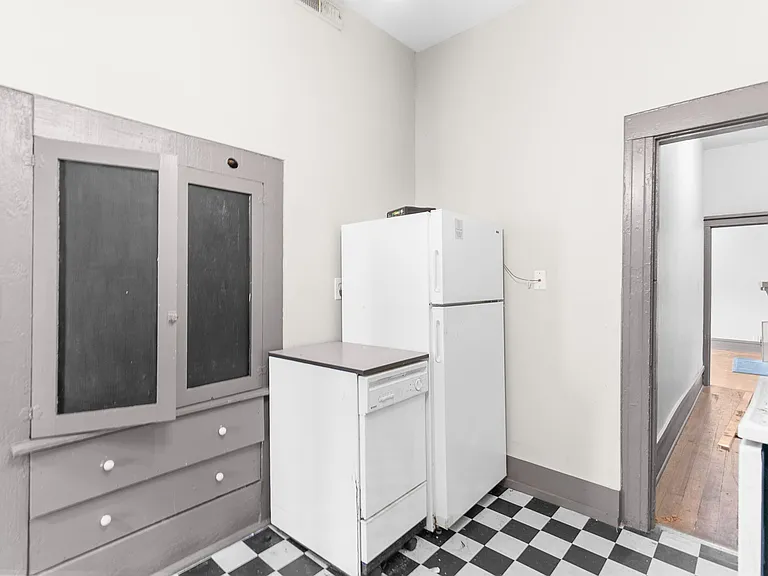 Fleetwood Apartments — Photo 5
