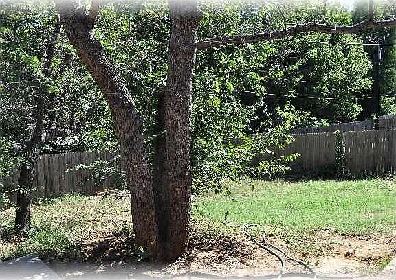 5th image of 1025 Oakridge Dr