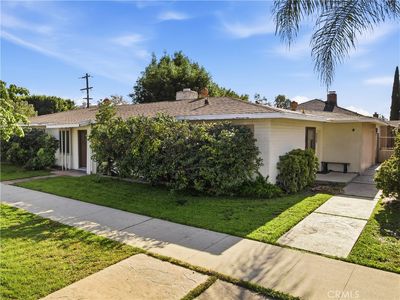 15022 Sylvan St, Van Nuys, CA, 91411