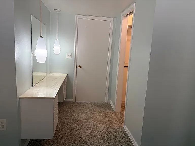 28033 Radford Dr — Photo 15
