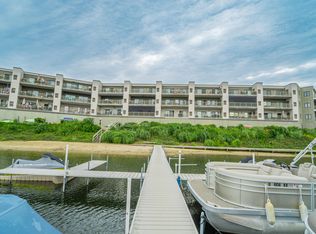 205 Outlook Cove Dr, La Porte, IN 46350