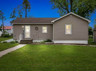 204 Johnson St SW, Shellsburg, IA 52332